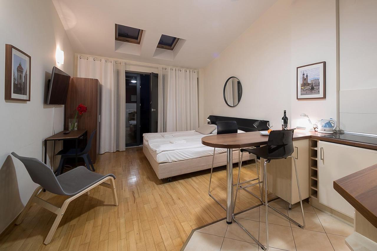 Main Square Studio With Terrace & Air Condition Krakow Exterior photo
